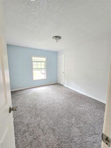 304 N Walnut Drive, Trinity, TX 75862