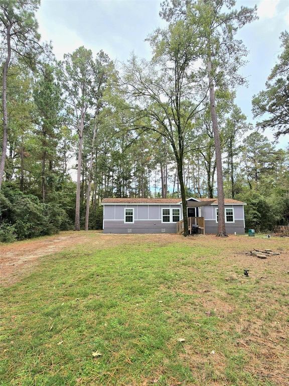 304 N Walnut Drive, Trinity, TX 75862