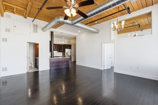 491 Dutton Street 305, Lowell, MA 01854