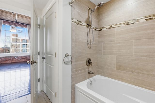 491 Dutton Street 305, Lowell, MA 01854