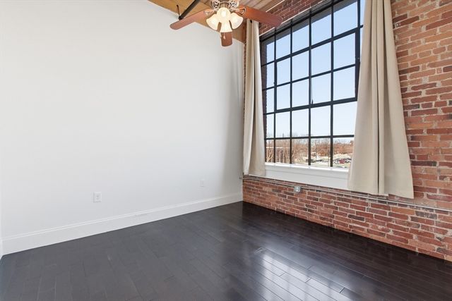 491 Dutton Street 305, Lowell, MA 01854