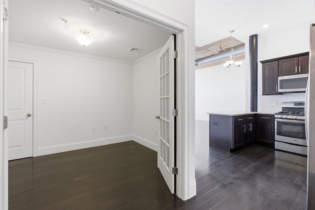 491 Dutton Street 305, Lowell, MA 01854