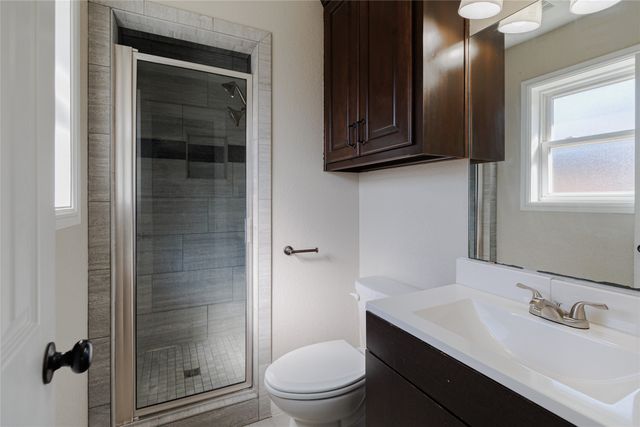 302 E Washington Street, Alvord, TX 76225