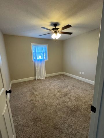 302 E Washington Street, Alvord, TX 76225