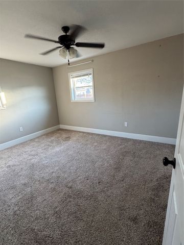 302 E Washington Street, Alvord, TX 76225