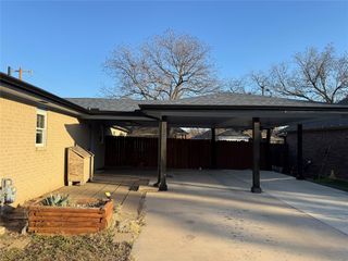 302 E Washington Street, Alvord, TX 76225