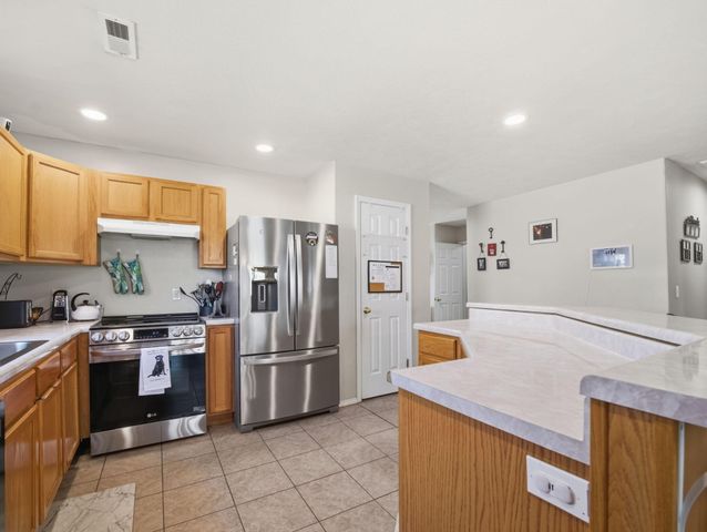 719 S Lantern Ridge, Nixa, MO 65714