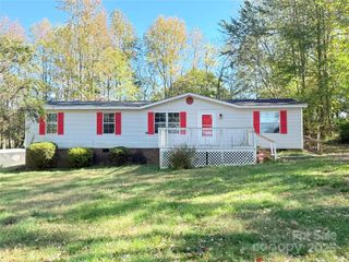 419 Twin Oaks Road, Statesville, NC 28625