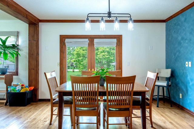 5086 Valley Heights Road, Oshkosh, WI 54904