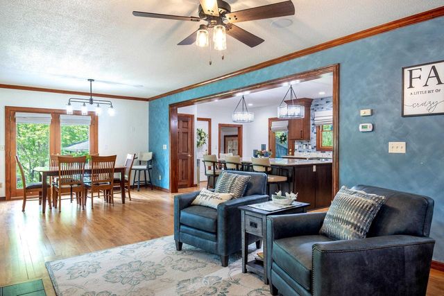 5086 Valley Heights Road, Oshkosh, WI 54904