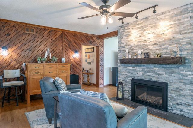 5086 Valley Heights Road, Oshkosh, WI 54904