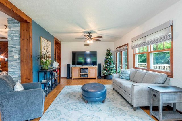 5086 Valley Heights Road, Oshkosh, WI 54904