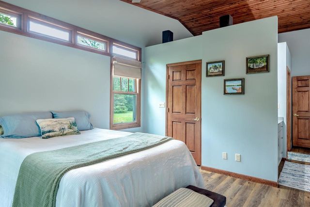 5086 Valley Heights Road, Oshkosh, WI 54904