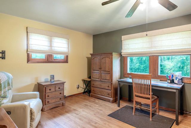 5086 Valley Heights Road, Oshkosh, WI 54904