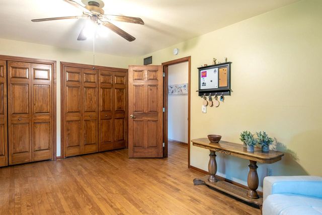 5086 Valley Heights Road, Oshkosh, WI 54904