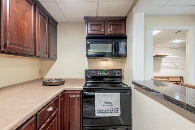 5086 Valley Heights Road, Oshkosh, WI 54904