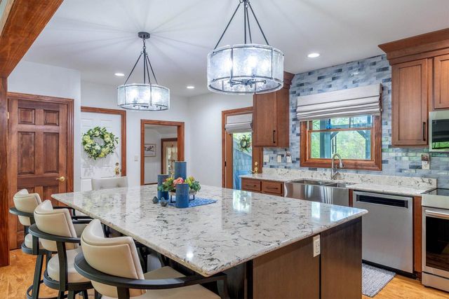 5086 Valley Heights Road, Oshkosh, WI 54904