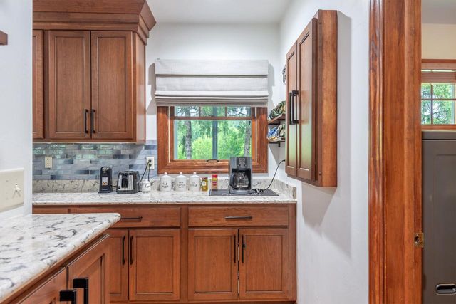 5086 Valley Heights Road, Oshkosh, WI 54904
