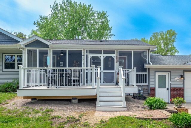 5086 Valley Heights Road, Oshkosh, WI 54904