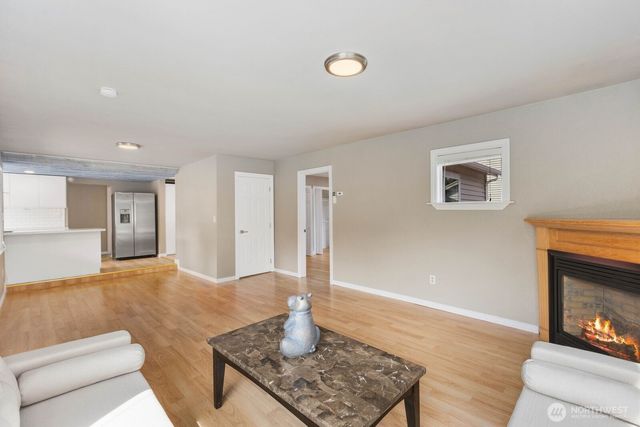 15507 56th Avenue W, Edmonds, WA 98026