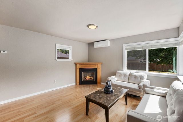 15507 56th Avenue W, Edmonds, WA 98026