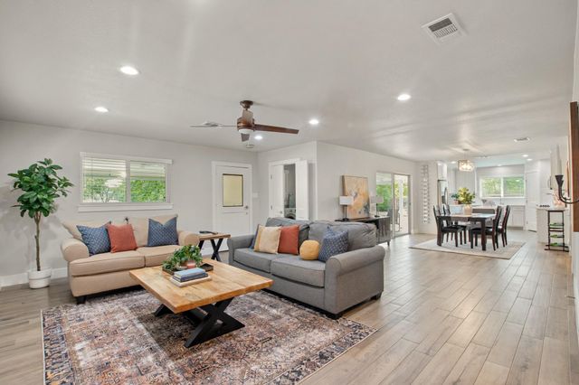 9110 Chisholm LN, Austin, TX 78748