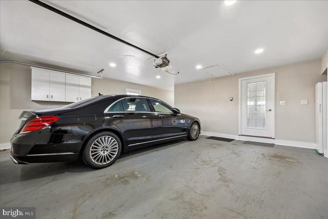 6 CRESTVIEW CT, Potomac, MD 20854