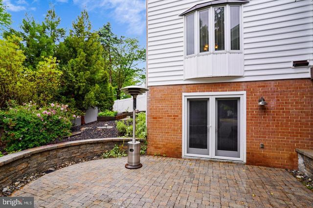 6 CRESTVIEW CT, Potomac, MD 20854