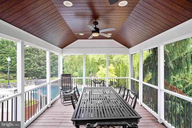 6 CRESTVIEW CT, Potomac, MD 20854