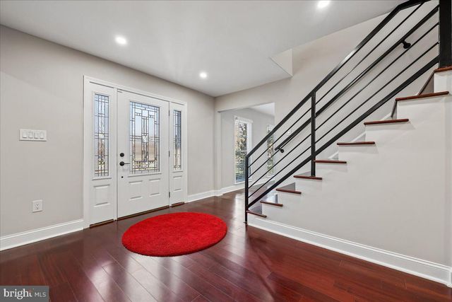 6 CRESTVIEW CT, Potomac, MD 20854