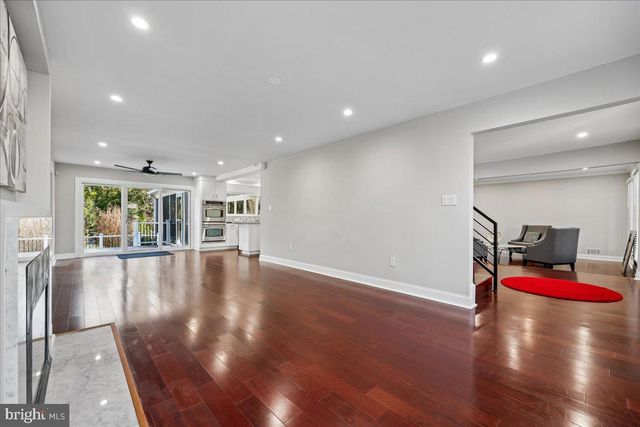 6 CRESTVIEW CT, Potomac, MD 20854