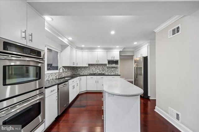 6 CRESTVIEW CT, Potomac, MD 20854