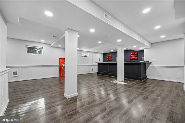 6 CRESTVIEW CT, Potomac, MD 20854