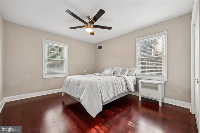 6 CRESTVIEW CT, Potomac, MD 20854