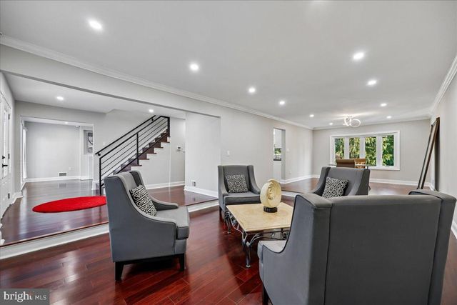 6 CRESTVIEW CT, Potomac, MD 20854