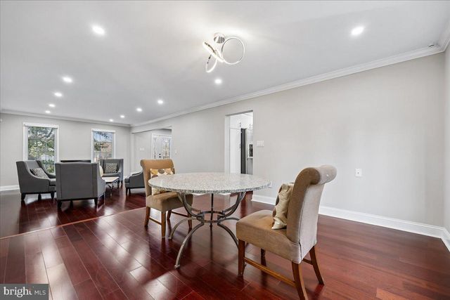 6 CRESTVIEW CT, Potomac, MD 20854