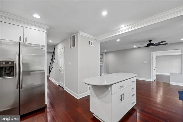 6 CRESTVIEW CT, Potomac, MD 20854