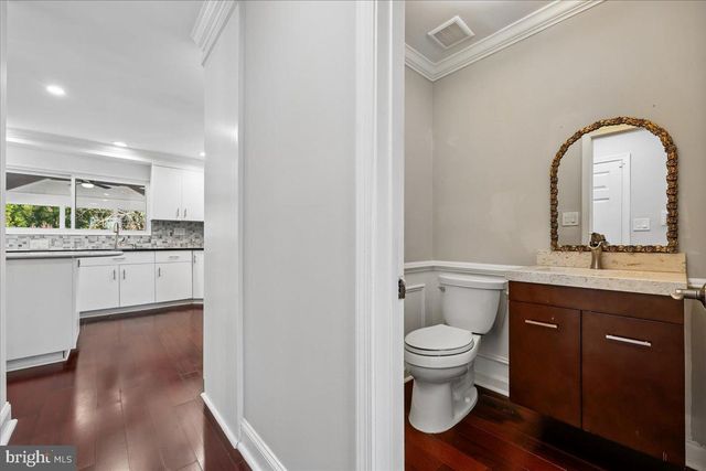 6 CRESTVIEW CT, Potomac, MD 20854