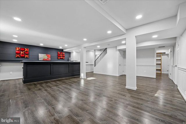 6 CRESTVIEW CT, Potomac, MD 20854