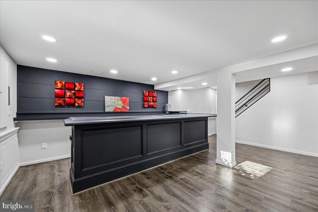 6 CRESTVIEW CT, Potomac, MD 20854