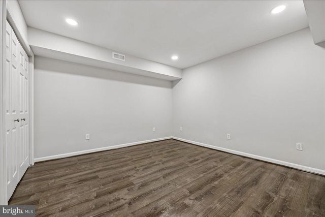 6 CRESTVIEW CT, Potomac, MD 20854