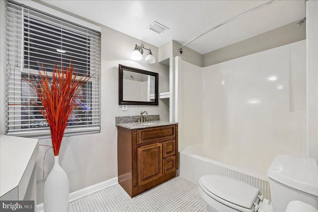 6 CRESTVIEW CT, Potomac, MD 20854