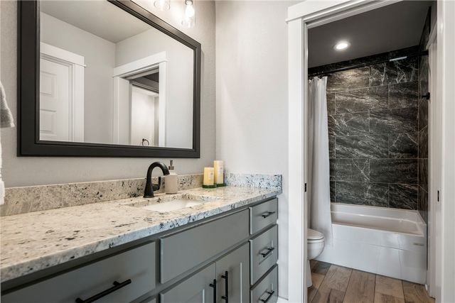 3801 Whitefish Street, Bentonville, AR 72712