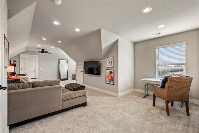 3801 Whitefish Street, Bentonville, AR 72712