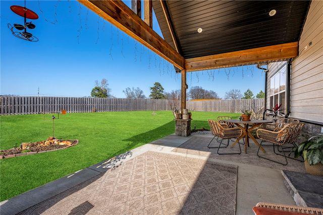 3801 Whitefish Street, Bentonville, AR 72712