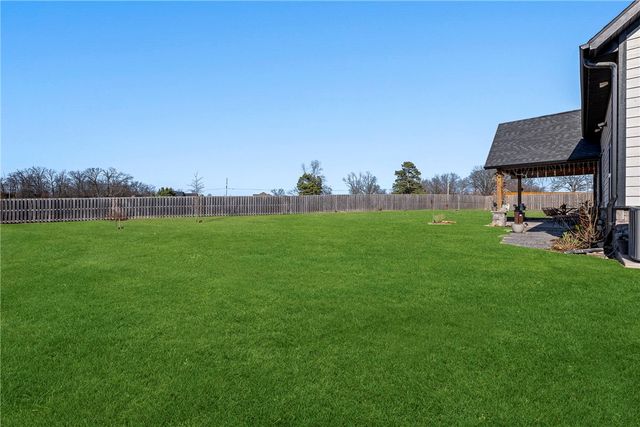 3801 Whitefish Street, Bentonville, AR 72712