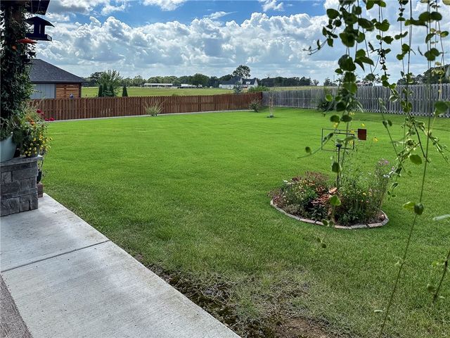 3801 Whitefish Street, Bentonville, AR 72712