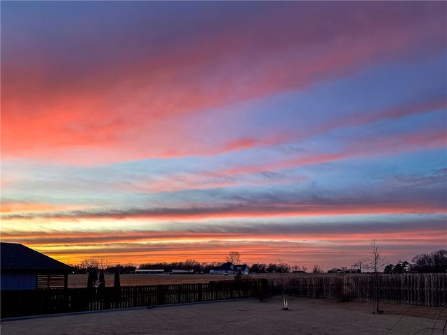 3801 Whitefish Street, Bentonville, AR 72712