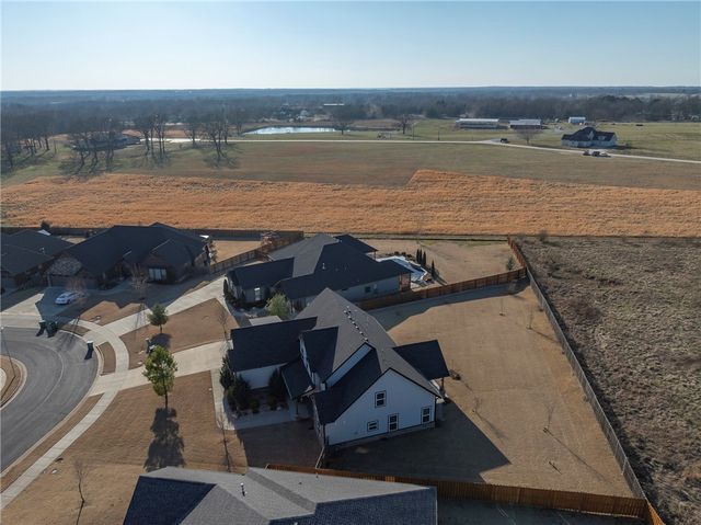 3801 Whitefish Street, Bentonville, AR 72712