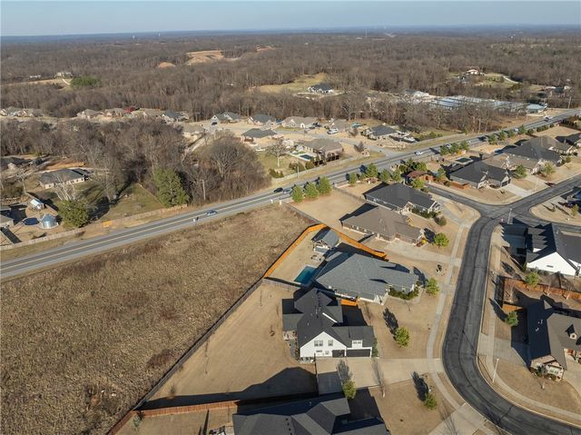 3801 Whitefish Street, Bentonville, AR 72712